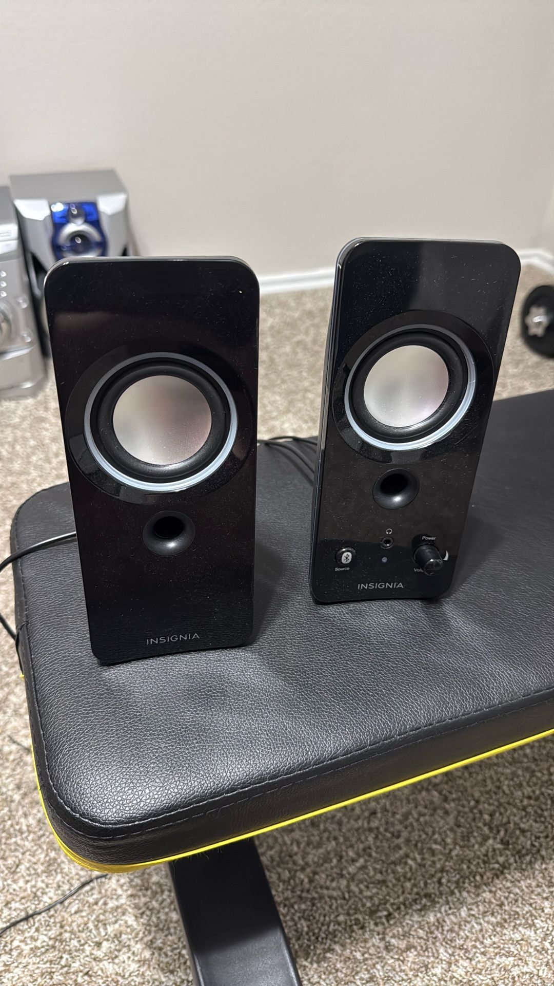 Insignia 2.0 Bluetooth Lighted Speakers
