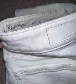 Calvin Klein Ultimate Skinny Jeans - 31x32