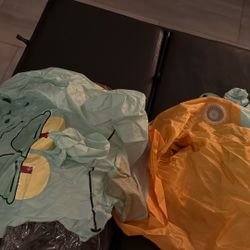 Costumes 