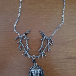 Raven Skull Necklace 