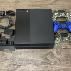 PS4 Game Console