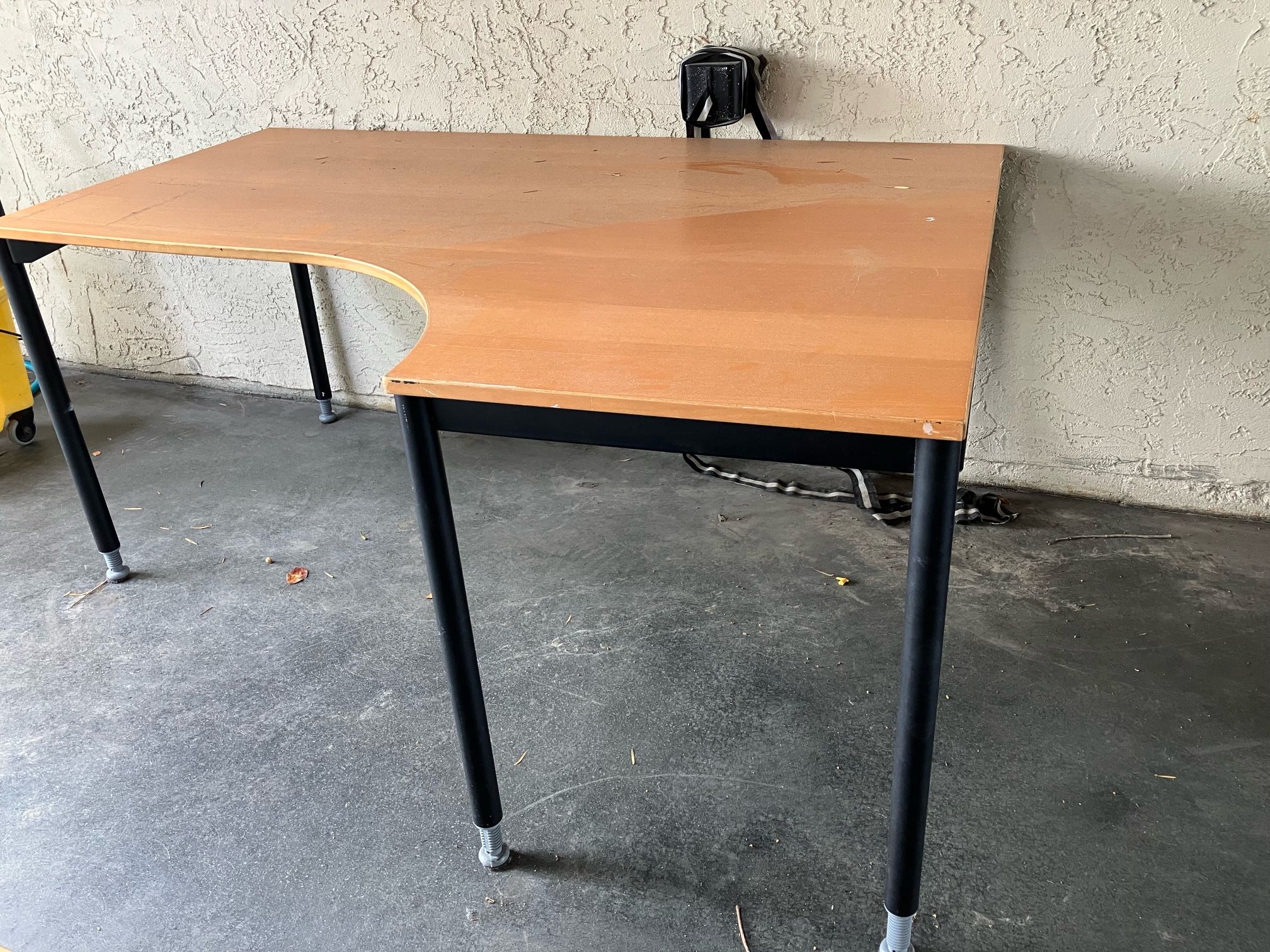 Free Desks