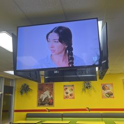 4 55inch LG TVs