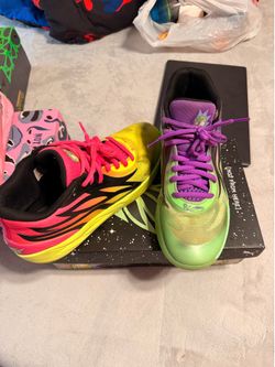Women’s basketball shoes