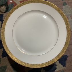 CH Field Haviland Limoges Dinner Plate 10inc