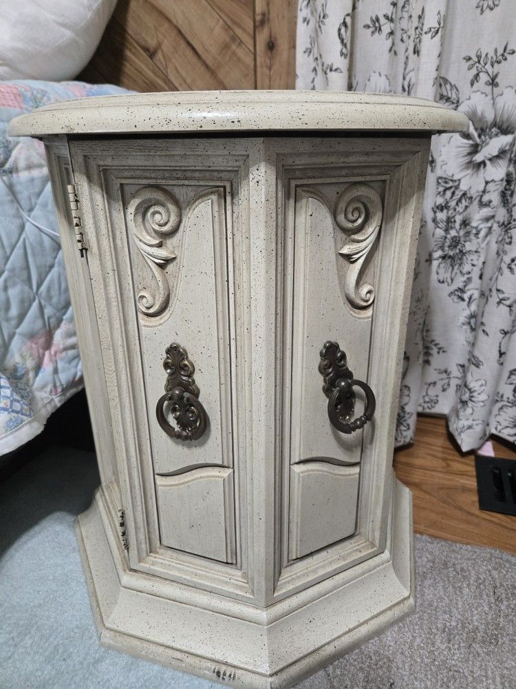 Night Stand With Storge