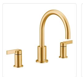 Moen Cia 8" widespread 2-handle high-arc batroom faucet trim kit in brushed gold