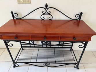 Rosewood occasional table, excellent condition, 3 drawers
