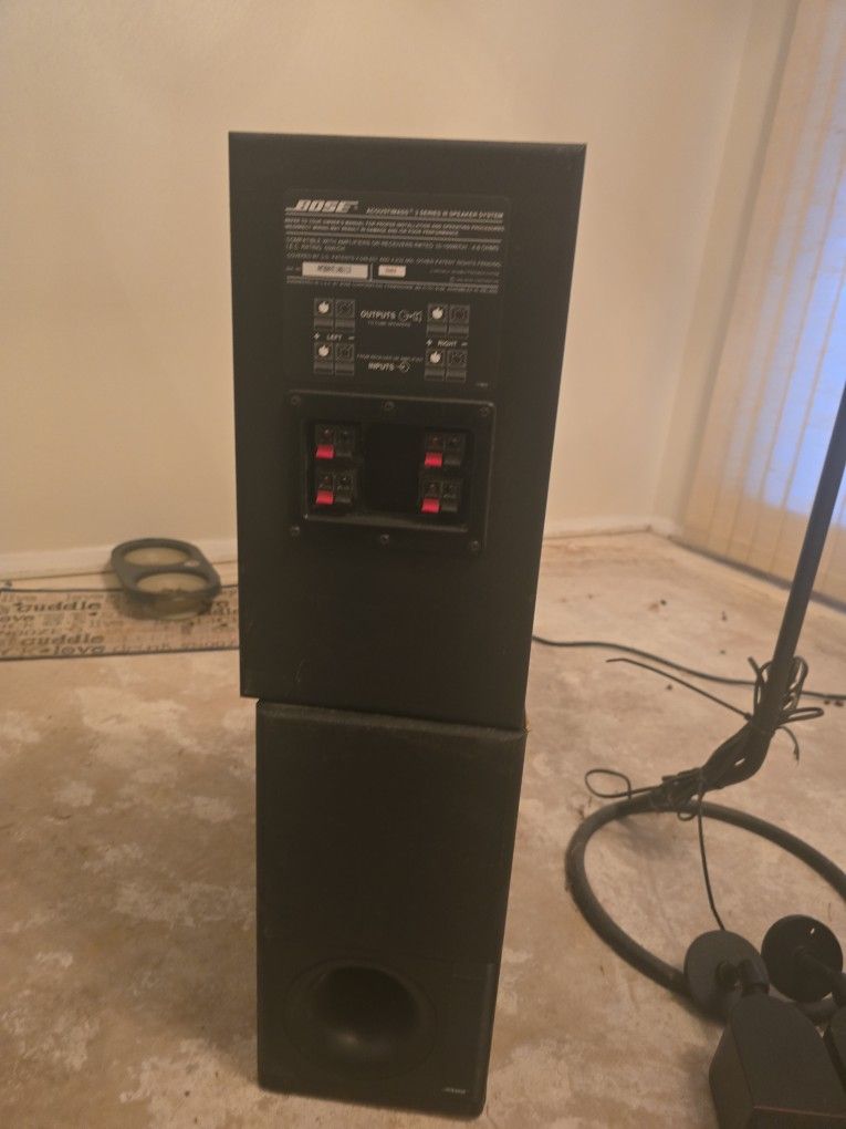 Bose  Home Theater Speckers