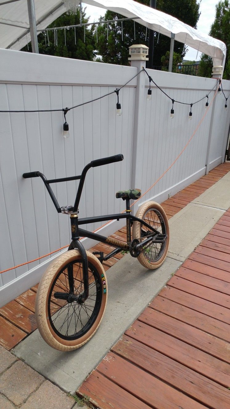 BMX $900