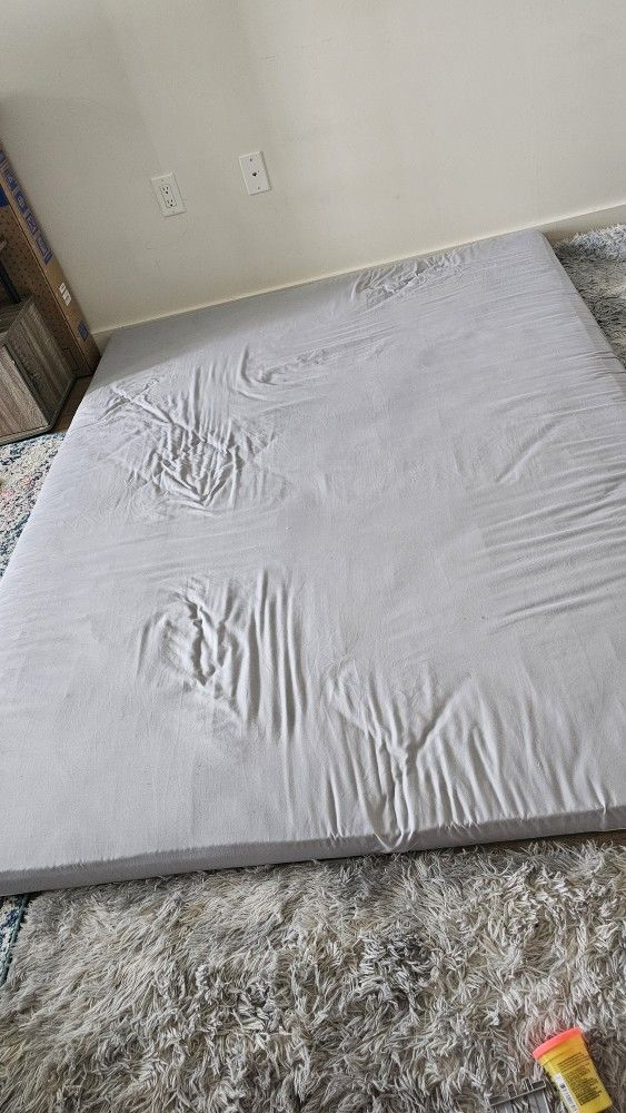 Queen Size Japanese Floor Mattress - Foldable & Comfortable