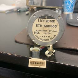 Step motor 3 V 2.4 A