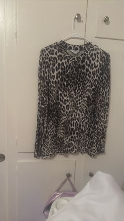 Womens XL Leopard Top