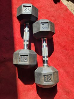 SET OF 12LB RUBBER COATED 
 HEXHEAD DUMBBELLS TOTAL 24LBs  
11525 S HALSTED DUNKIN DONUTS/7111.S WESTERN WALGREENS  
20$  CASH ONLY AS IS.