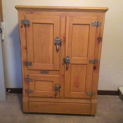 Antique White Mountain Ice Box 