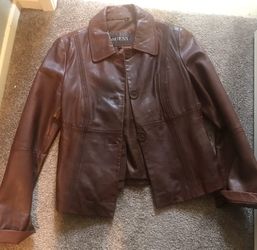 Woman Guess leather jacket
