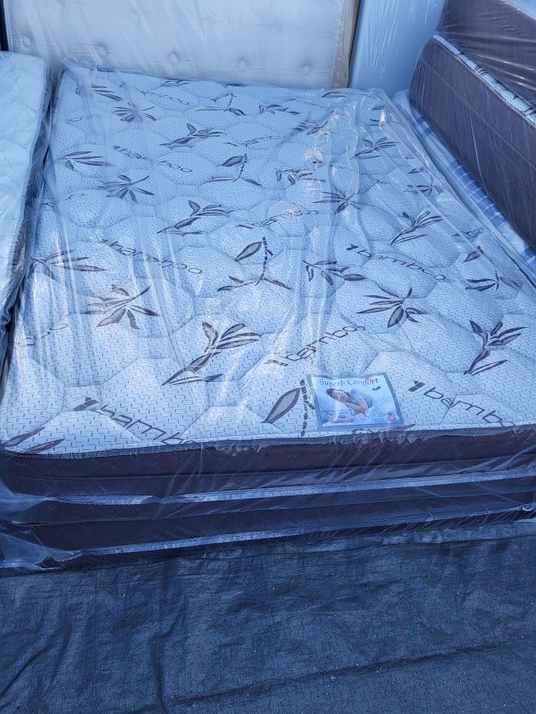 Brand New Queen Size Pillowtop Mattress Included Box Spring Free Delivery