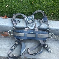 3m sala harness with trauma straps