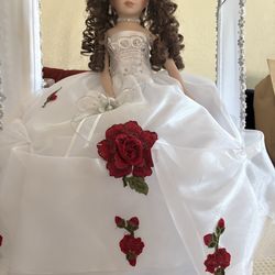 Quince  doll/ Muneca