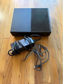 Black xbox 360   Make offers!!