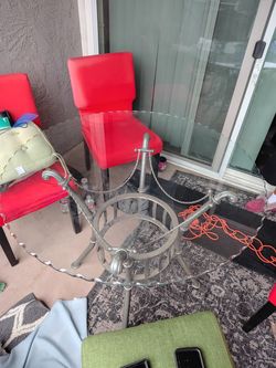 Chair with 4 tables