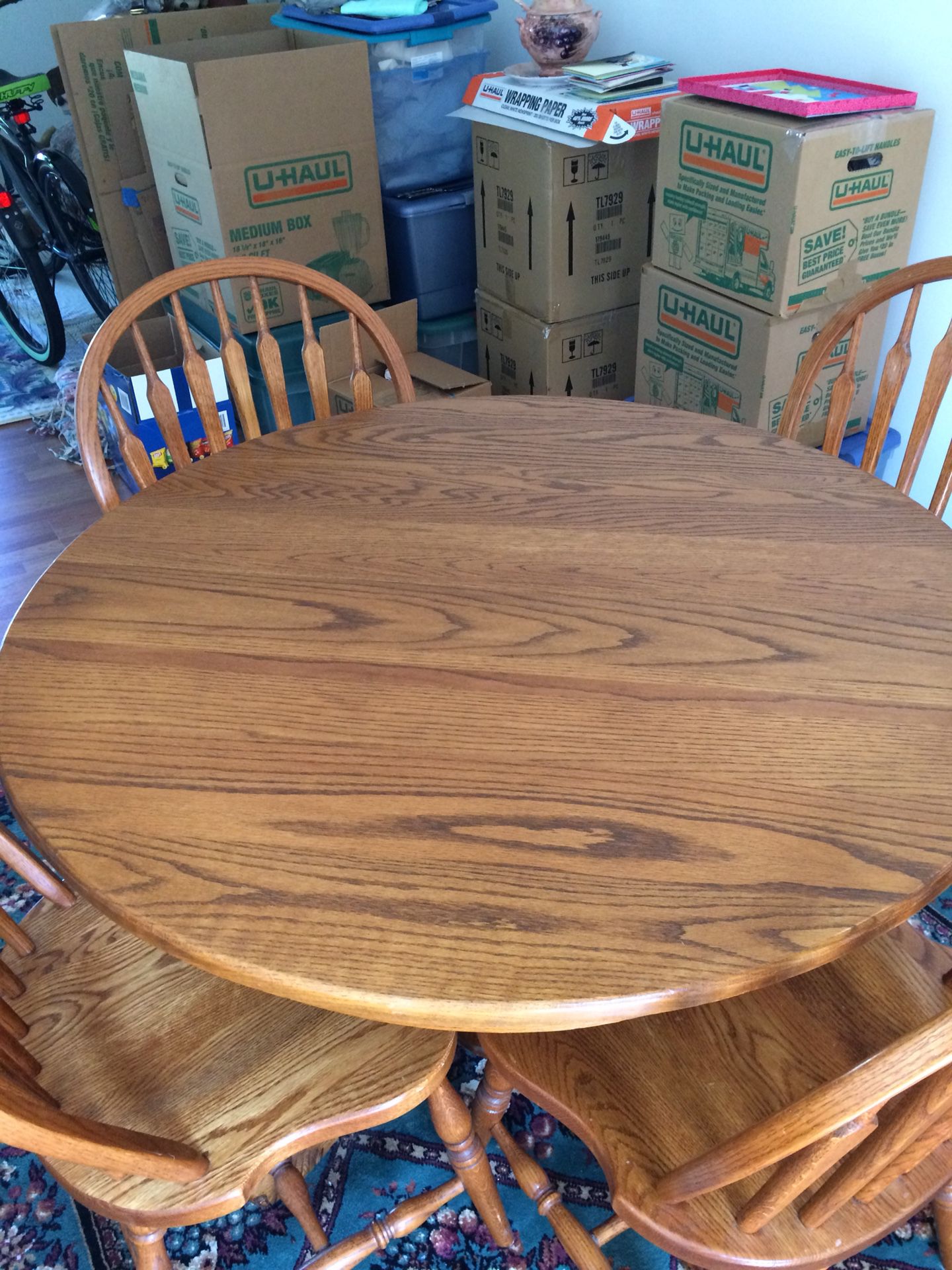 SOLID OAK DINING ROOM TABLE WITH LEAF