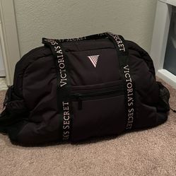 VICTORIA SECRET DUFFLE BAG 