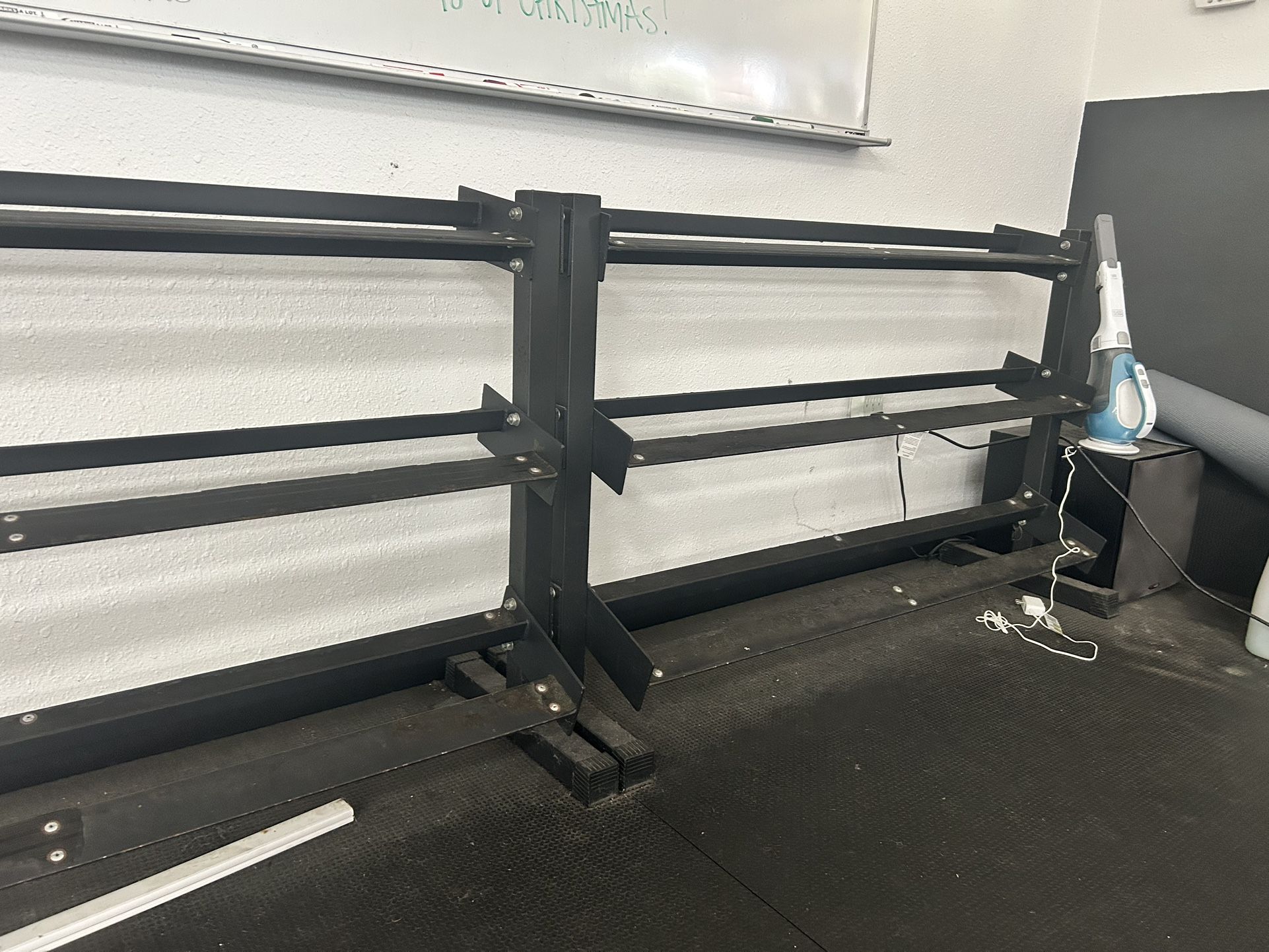 Dumbbell shelf