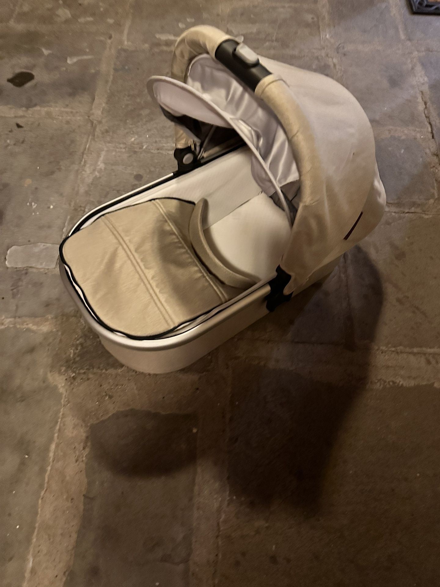 UppaBaby Bassinet For Vista V2