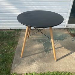 Black Round Table