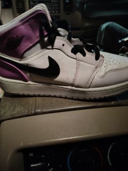 Air Jordan 1 Low White Purple Sneaker