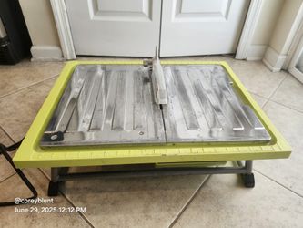 Ryobi 7in Table Top Tile Saw
