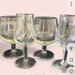 2 Cordials 2 Brandy Sniffers 