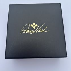 Patricia Nash 100% Leather Floral Billfold Wallet  Brand New in Box ($109 Retail)