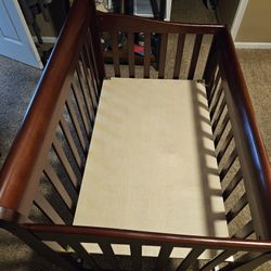 Wood Mini Crib 