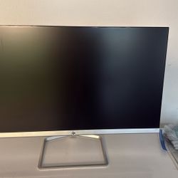 HP 27” HD Display -Like new  