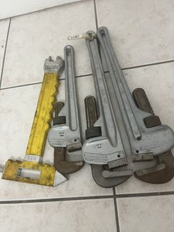 18-Inch Heavy Duty Pipe Wrench