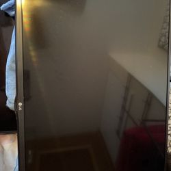 LG 43’ Smart TV