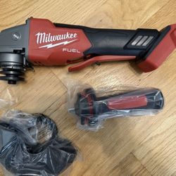 Milwaukee M18 FUEL Grinder 4-1/2”/ 5” .  Tool Only.  Brand NEW From Combo Kit.  NUEVO.