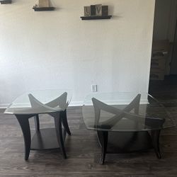 Set of 2 Tables 