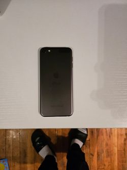 iPod Touch 7th Gen 32GB Space Gray - Brand New Excellent Condition