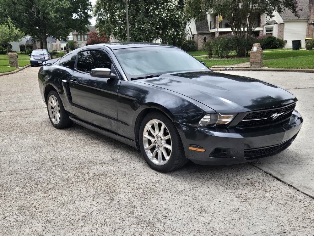 2010 FORD MUSTANG