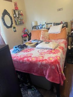 Full size bed