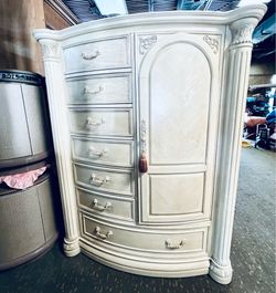 AICO By Michael Amini MONTE CARLO White Tall Chest - NY
