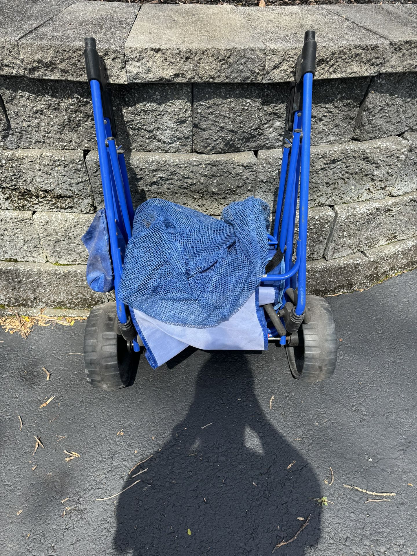 Beach Wheelie Cart With Built In Cooler 
