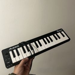 Alesis Qmini Keyboard Midi