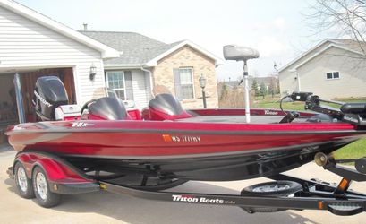 KING Triton Low price 2007 boat