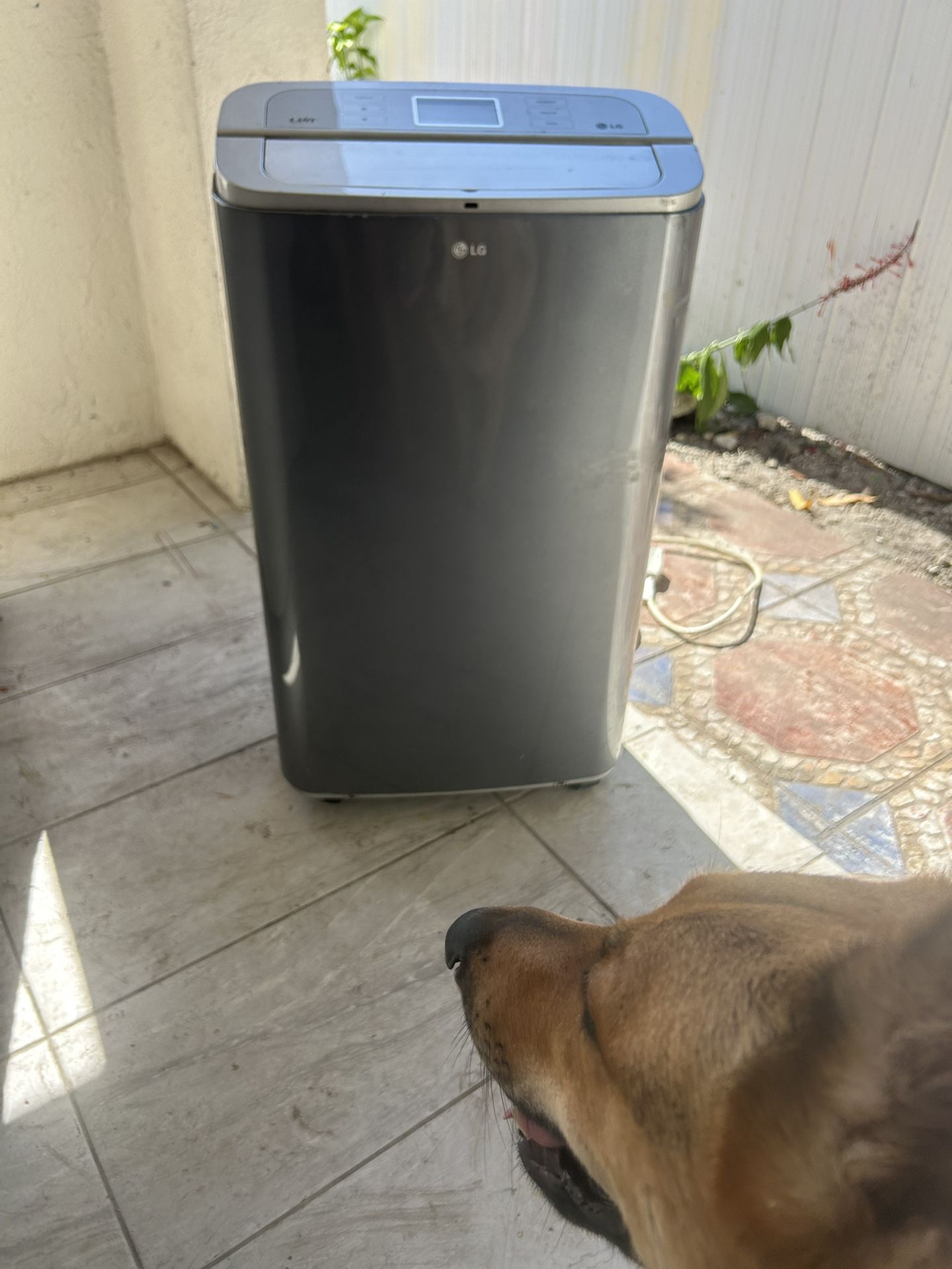 Portable Air Conditioner Unit With Remote And Attachments