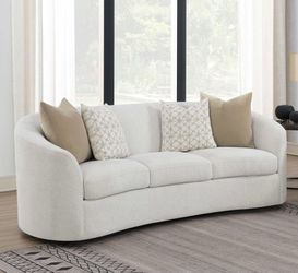 Brand New Sofa with Pillows / Sofa Nuevo a Estrenar con Cojines