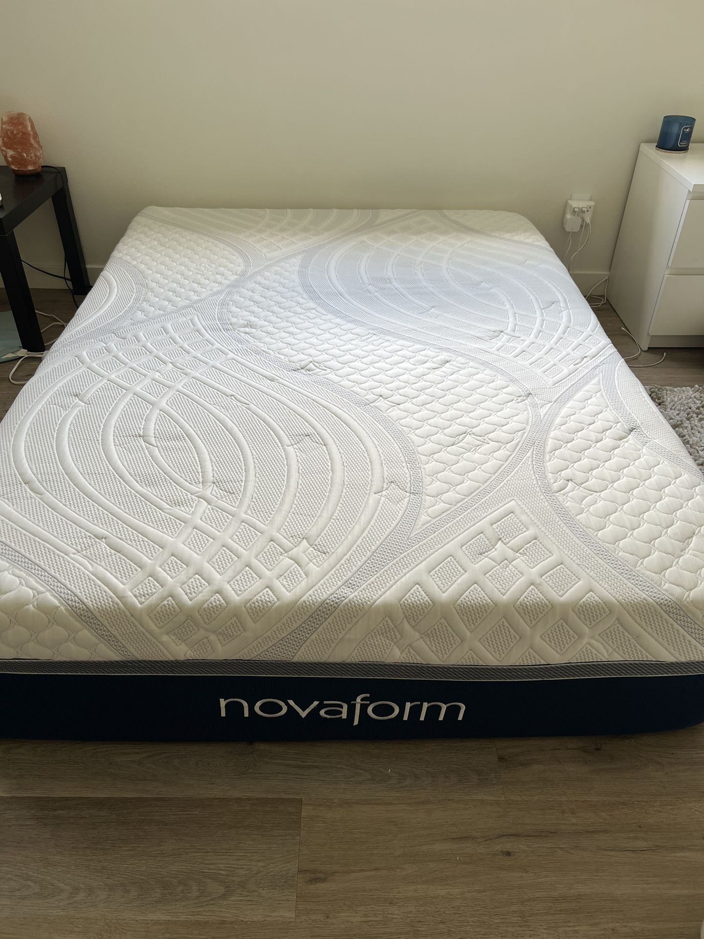 Novaform mattress (Full size)
